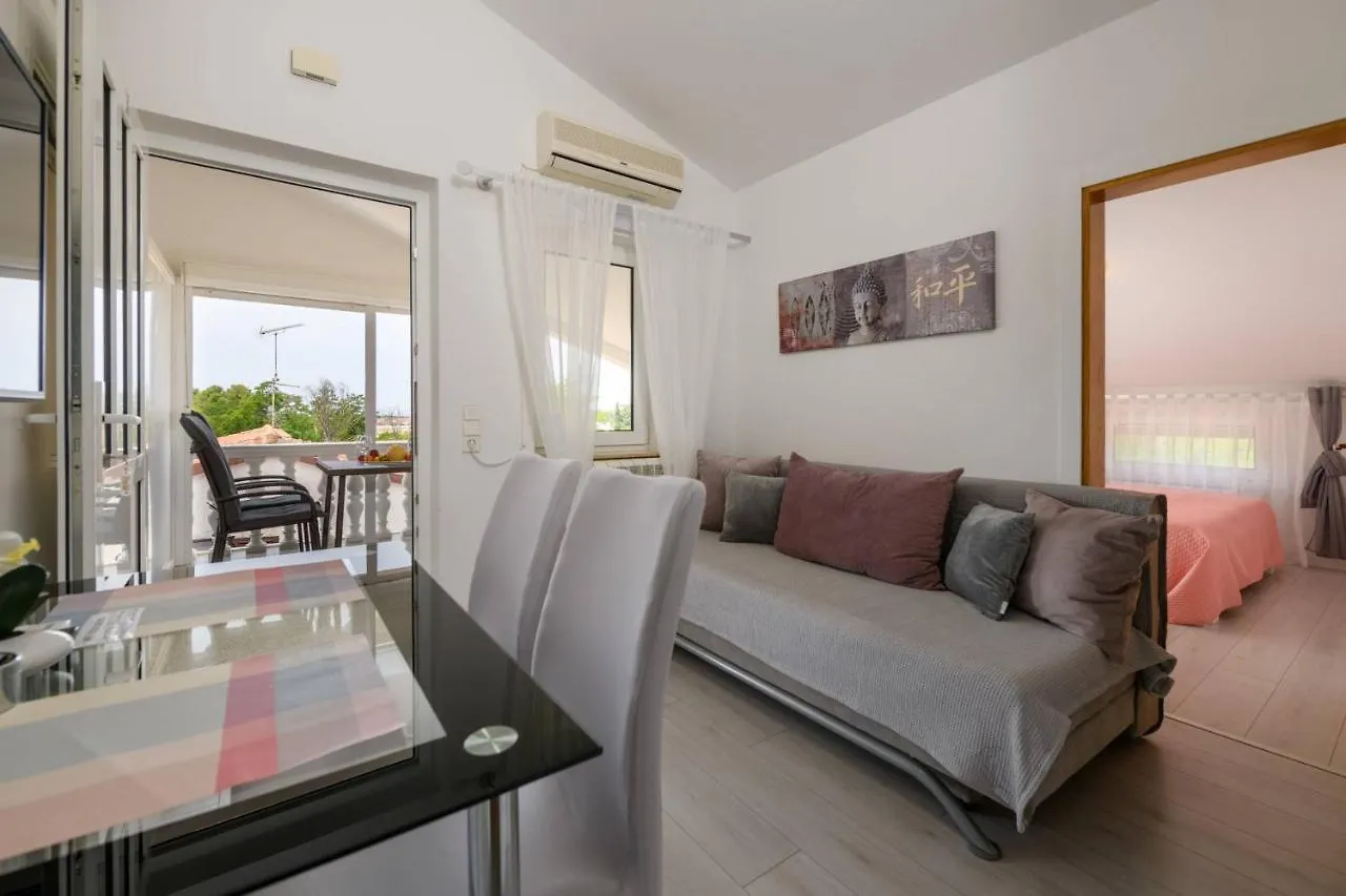 Apartments Somi Poreč 0*,