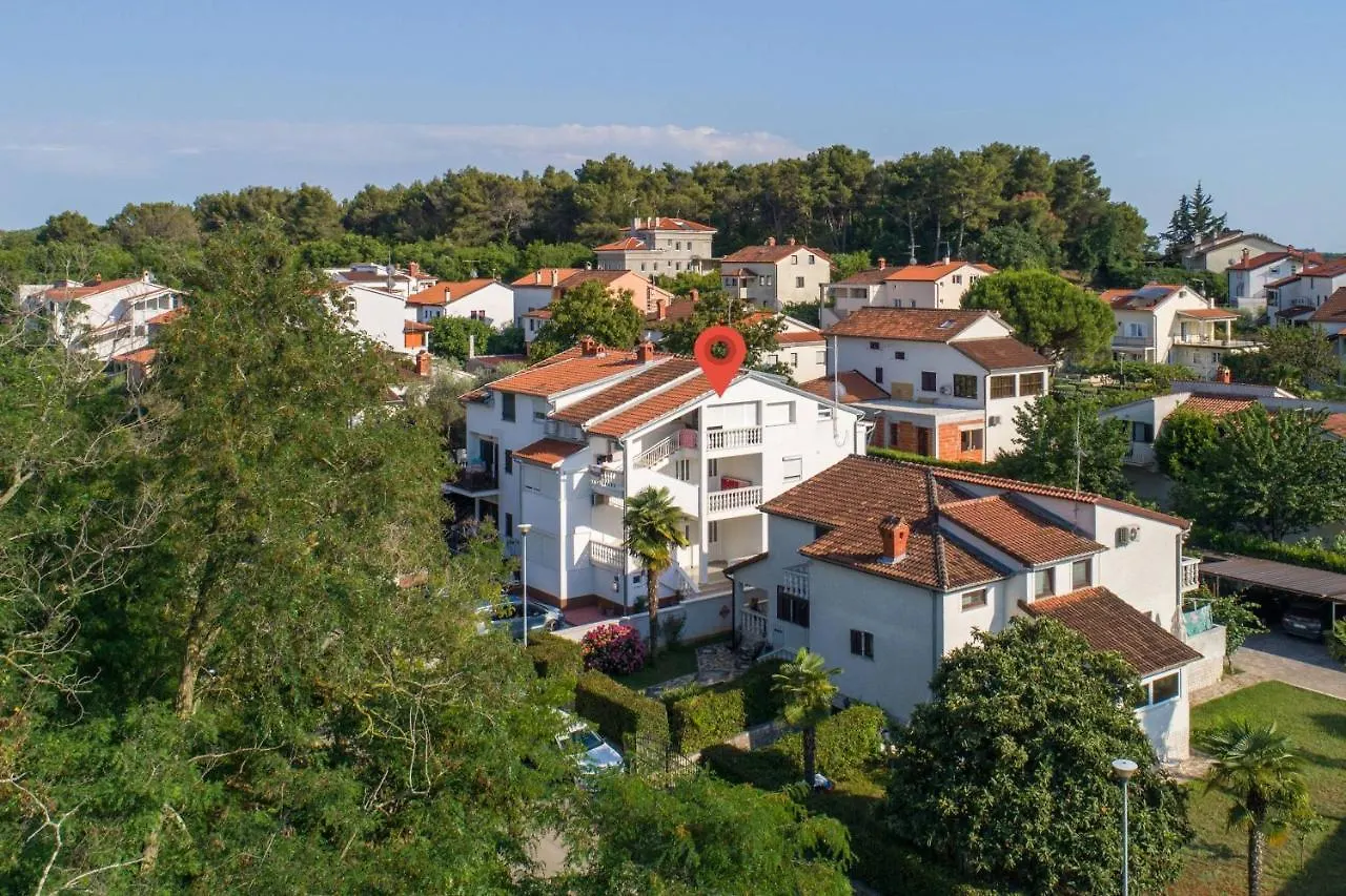 Apartments Somi Poreč 0*,