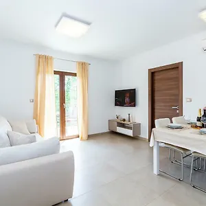  Apartment Gioia