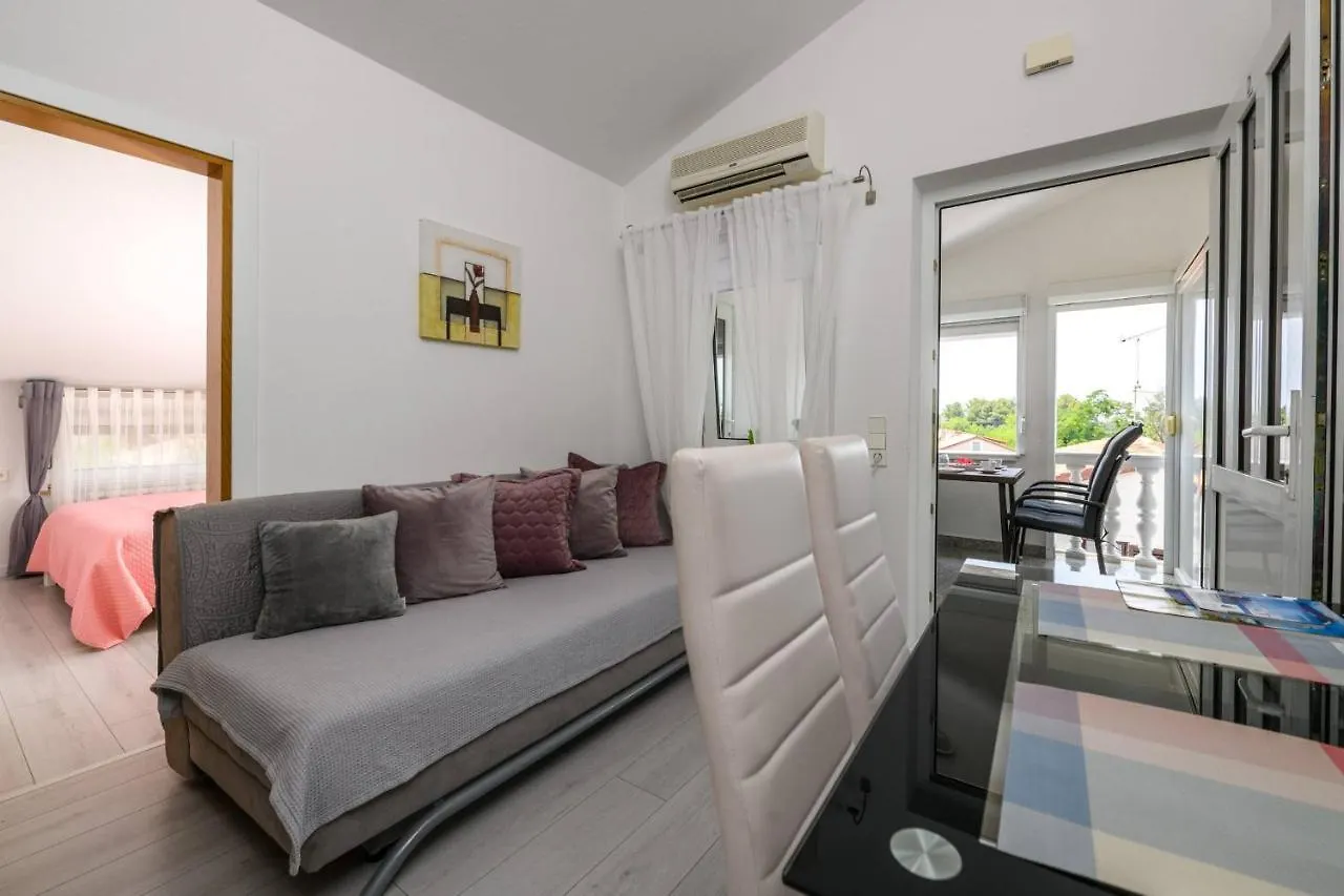 Apartments Somi Porec 0*,  Croazia